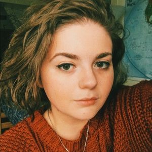 Meet your Posher, Leslie